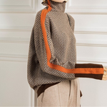 Éléonore rullekravesweater med chevronmønster fra Elsebeth København, set fra siden