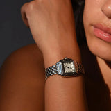 Petra® - Elegant Gold Watch Featuring Roman Numerals