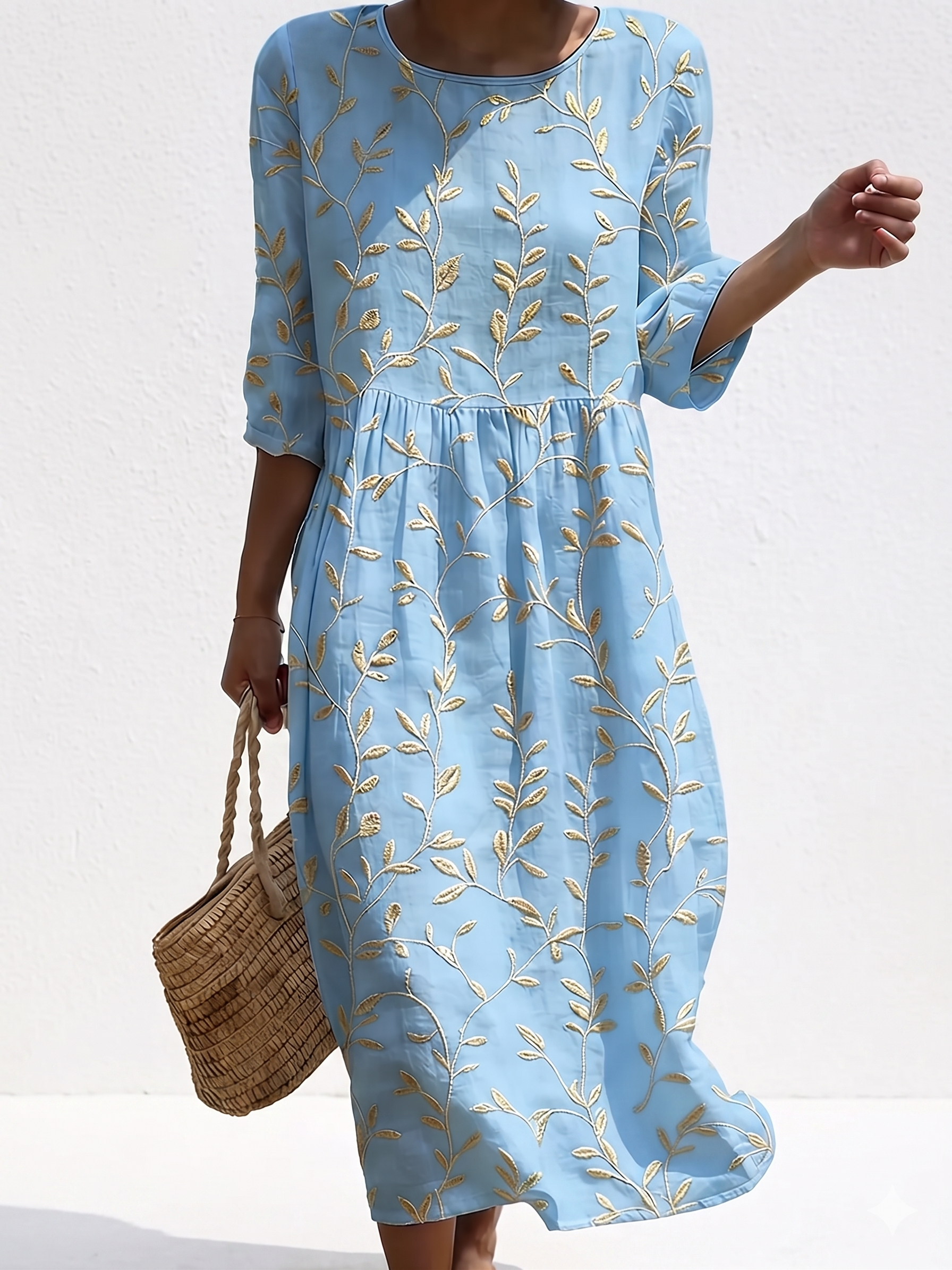 Amélie - Casual Women's Dress with Floral Patterns.