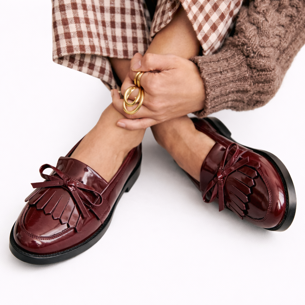 Cordelia - Chic Bow-Embellished Moccasins