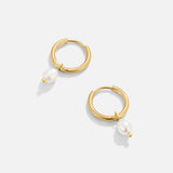 Élise-Marie – Gold Earrings Featuring a Pearl Pendant