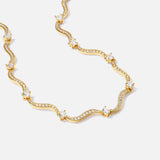 Judith – Elegant Gold Geometric Necklace