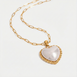 Victory – Elegant Gold Necklace with a Stunning Pendant